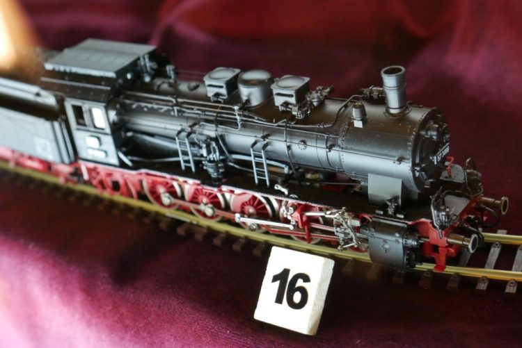 Expoziția temporară „Glasul roților de tren”: O călătorie captivantă în universul feroviar la Muzeul de Mineralogie din Baia Mare