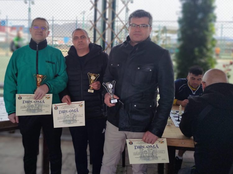 Competiții interinstituționale la Jandarmeria Maramureș: Cupa Jandarmeriei la Mini fotbal și la Șah