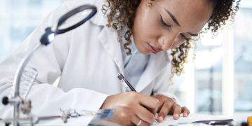 România în fruntea progresului: Creștere semnificativă a femeilor în domeniile STEM în 2021