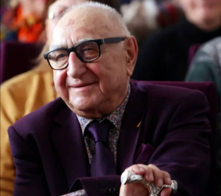 A murit scriitorul Dinu Săraru