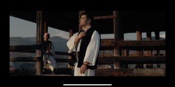 Premieră: Artistul fenomen al Maramureșului, Deți Iuga, a lansat o nouă priceasnă pe sufletul maramureșenilor