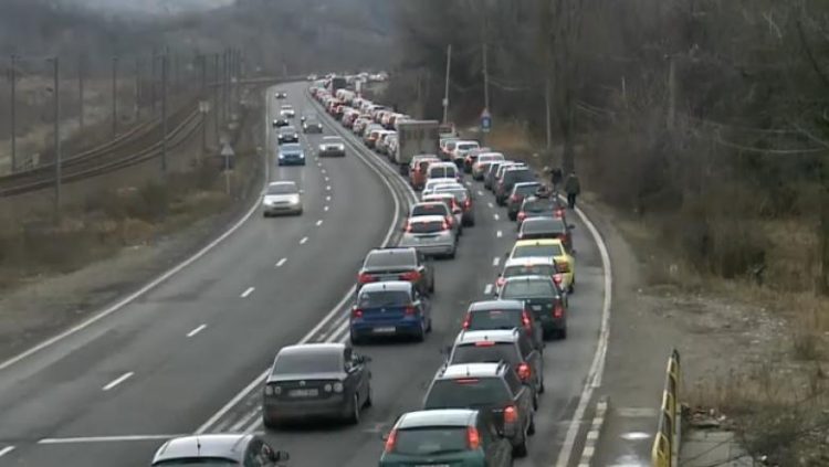 Restricţii de circulaţie pe DN 1, între Comarnic şi Sinaia, în perioada 4 martie – 9 aprilie