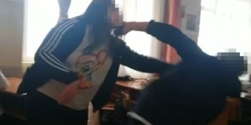 ROMÂNIA EDUCATĂ: Doi profesori de sport s-au luat la bătaie la școală
