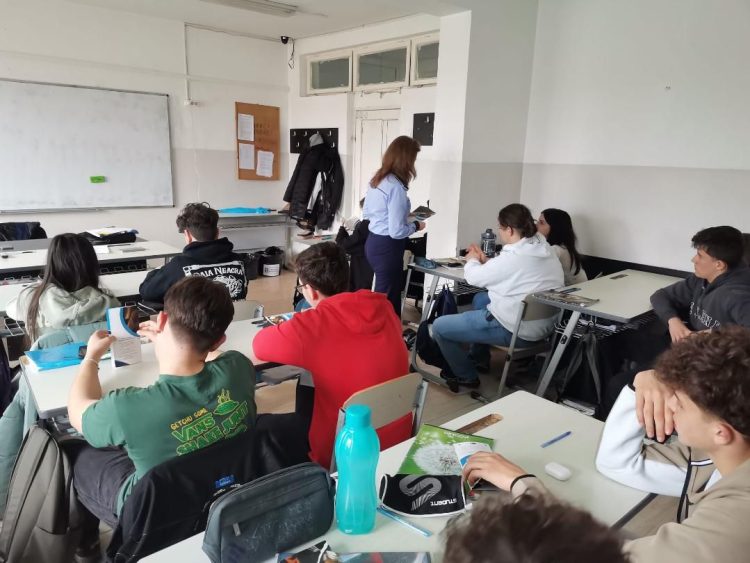 Prevenirea victimizării tinerilor care sunt în căutarea unui loc de muncă