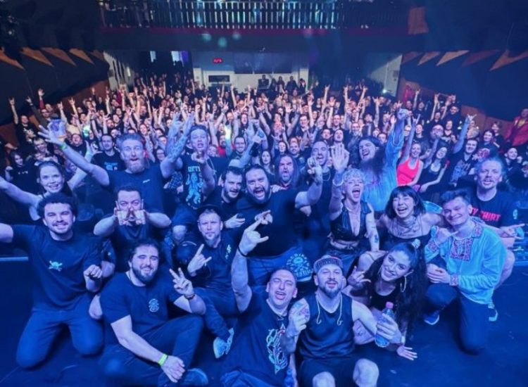 FORMAŢIA ROCK DIRTY SHIRT, CONCERT CARITABIL LA ORADEA, PENTRU UN ADĂPOST DE PISICI