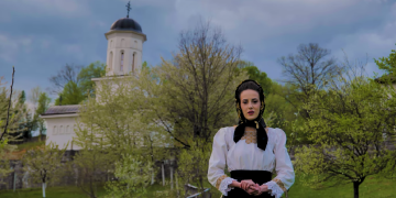 Gabriela Ardusătan lansează o priceasnă emoționantă în timpul Postului Mare: „Unde să mă duc eu, Doamne?”