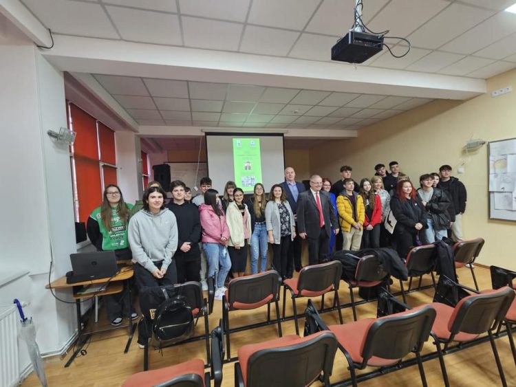 Întâlnire culturală a grupei de excelență la limba italiană din cadrul Centrului Județean de Excelență Maramureș