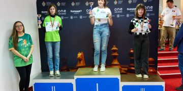 Podium pentru copiii Academiei de Şah Maramureş la Campionatul Național de Şah pentru Copii și Juniori