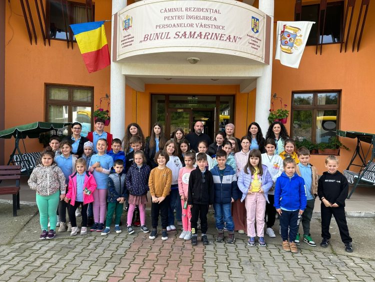 Tinerii ortodocși de la Asociația Sfântul Mina au făcut un tur al Maramureșului, împărtășind daruri și empatie