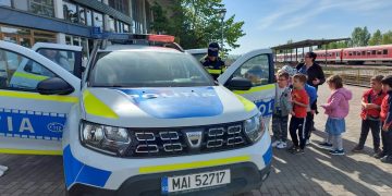 Poliţişti şi copii au participat la lecții interactive în stația CFR Baia Mare