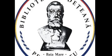 Vernisajul expoziției “Multiverse” aduce culorile și creativitatea studenților din anul III