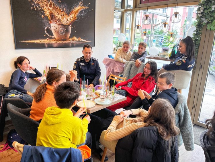 Poliția și elevii din Maramureș: Discuții despre siguranță și bucurie