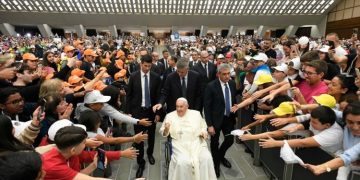 În mai, la Roma, are loc Ziua Mondială a Copiilor. „Vă aștept”, le spune Papa miilor de participanți