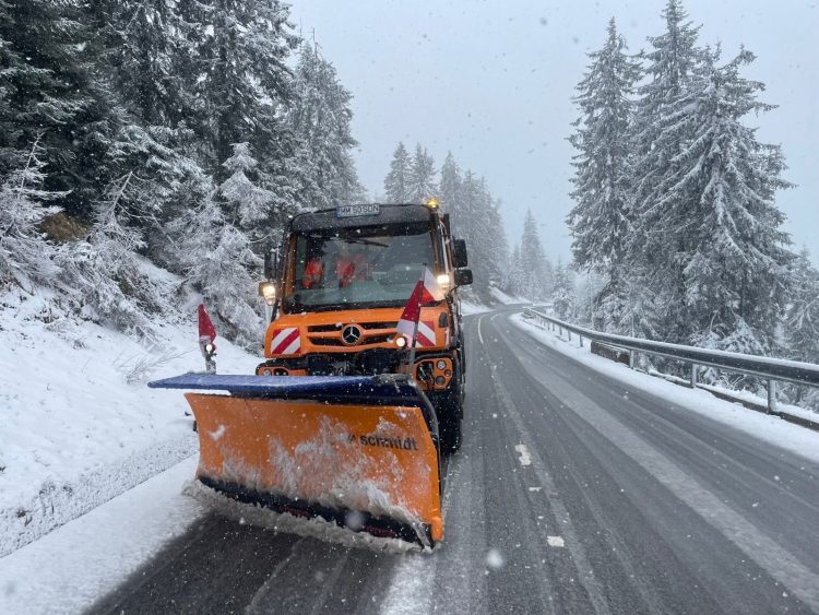 Ninge in Maramureș! Stratul de zăpadă are 10 centimetri