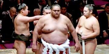 A murit legendarul Akebono. A fost primul luptător sumo născut în afara Japoniei ajuns în vârful ierarhiei