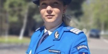 Jandarmul anului este Andrada, o jandarmeriță din Baia Mare
