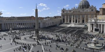 Doi tineri din România se află printre noii preoți care vor fi hirotoniți sâmbătă în Bazilica Sfântul Petru