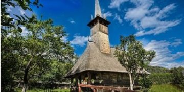 Obiecte de poveste: Biserica Monument Sfântul Mare Mucenic Gheorghe din Muzeul Satului de pe Dealul Florilor