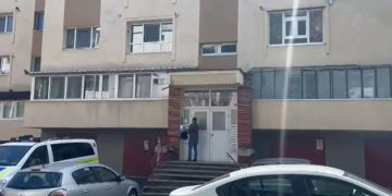 Copil de doi ani, căzut de la etajul unui bloc din Cluj-Napoca