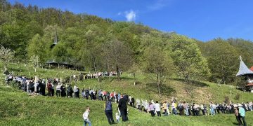 Calea Crucii la Mănăstirea „Sfânta Maria” din Baia Mare, în Duminica închinată Sfintei Cruci