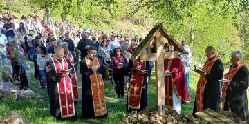 Calea Crucii la Mănăstirea „Sfânta Maria” din Baia Mare, în Duminica închinată Sfintei Cruci