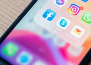 Facebook și Instagram va marca postările făcute cu ajutorul „AI”