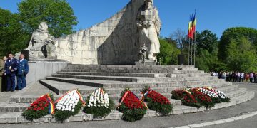 29 aprilie, Ziua veteranilor de război. Ceremonial la Monumentul Ostaşului Român din Baia Mare