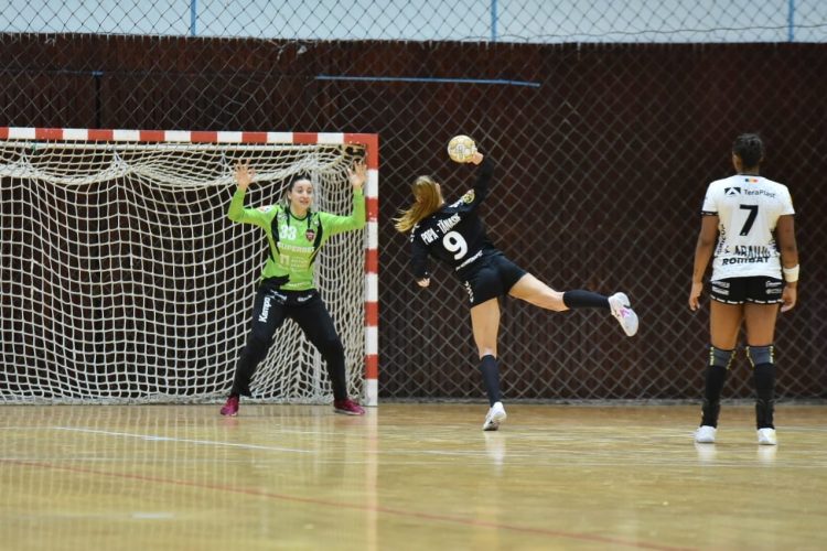 Fetele de la CS Minaur pierd acasă contra Gloriei Bistrița