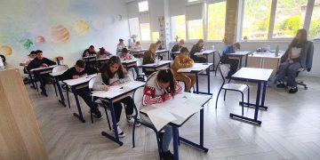 15 elevi din Eparhia greco-catolică de Maramureş s-au calificat la Olimpiada națională de religie catolică