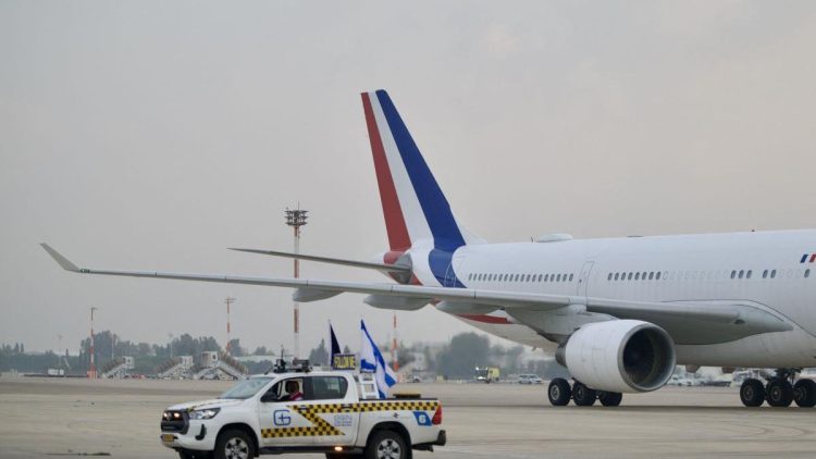 Spațiul aerian din Israel s-a redeschis