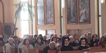 Seară de rugăciune la biserica „Sfânta Cruce” din Baia Mare