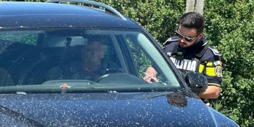 Siguranța traficului rutier în zona trecerilor la nivel cu cale ferată. 30 de şoferi indisciplinaţi s-au ales cu sancțiuni