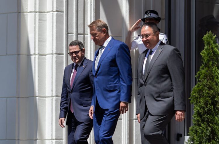 Helvig, tu când semnezi condicuța la DNA?