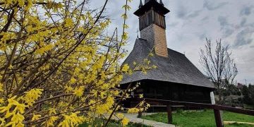 Programul liturgic al Bisericii Monument „Sfântul Gheorghe” din Muzeul Satului din Baia Mare