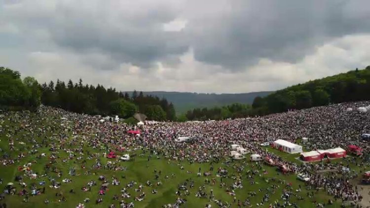 Locul din România în care sâmbătă vor ajunge 400.000 de oameni