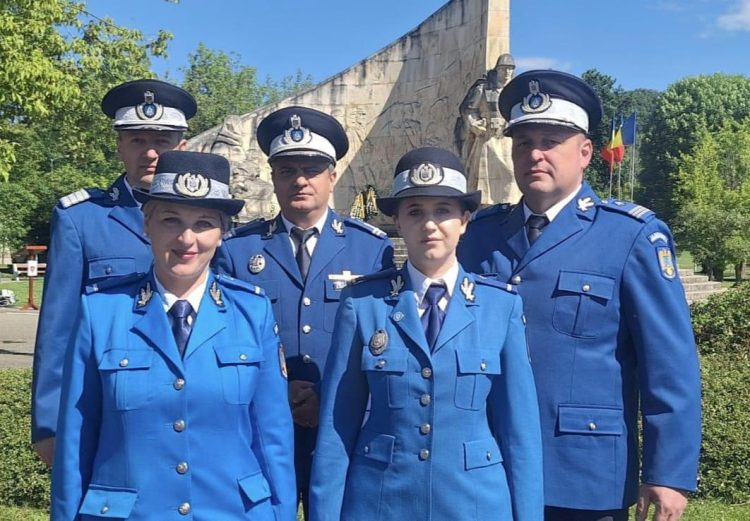 Ceremonialul de Ziua Independenței la Monumentul Ostașului Român