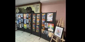 Expoziția de arte plastice „Culorile copilăriei”