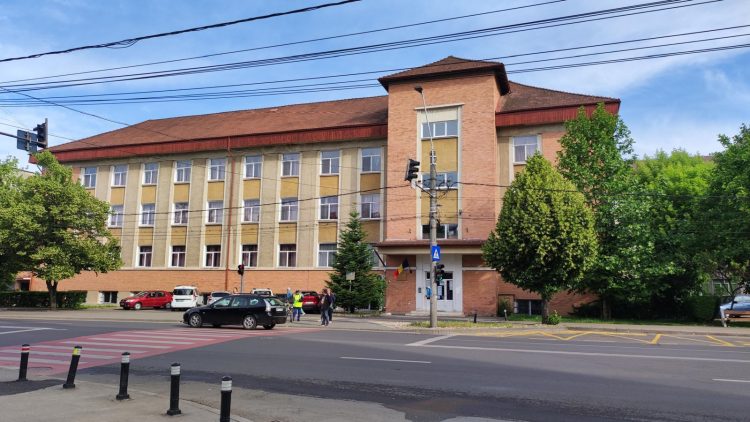 Protest spontan la Arhivele Naţionale Maramureş. Angajații au intrat în grevă timp de două ore