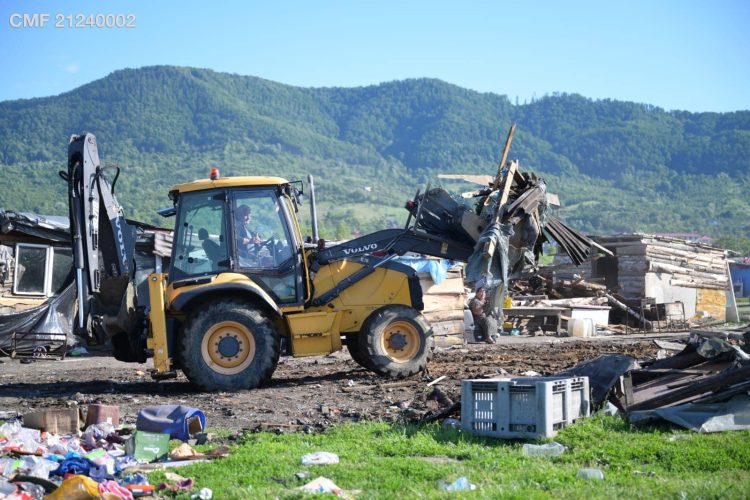 Au început demolările așezămintelor informale, ilegale din Baia Mare