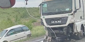 Accident cumplit pe DN 1. Impact între o maşină și un camion, patru persoane au decedat