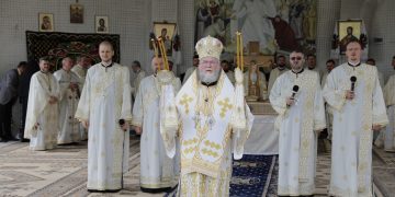 Sute de oameni au participat şi în acest an la hramul Mănăstirii Habra