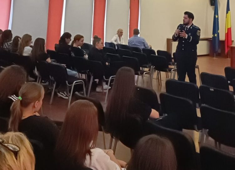 Săptămâna prevenirii criminalității.  Luni a fost ziua dedicată prevenirii victimizării minorilor