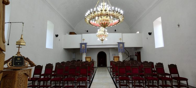 Duminică are loc hramul Parohiei ortodoxe “Sfinţii Apostoli Petru şi Pavel” din Cavnic – Rotunda