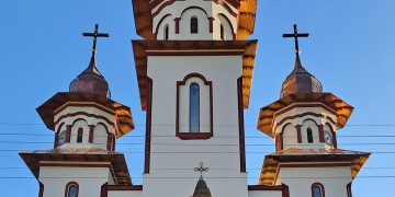 Duminică are loc hramul Bisericii “Sfinții Arh. Mihail și Gavriil” din Strâmtura