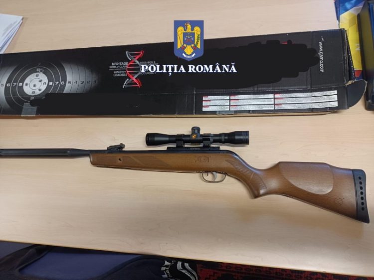 Armă deținută ilegal de un sighetean, ridicată de polițiștii specializați în regimul armelor și munițiilor