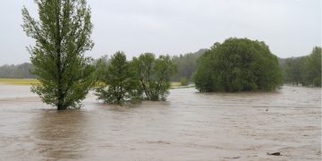 Avertizare hidrologică pentru fenomene imediate: COD GALBEN în județul Maramureș și Bistrița Năsăud