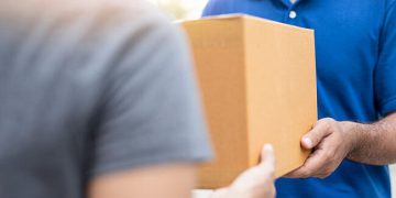 Atenţie! A apărut o nouă metodă de înșelăciune în România: „COLETUL”