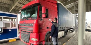 Un camionagiu turc, beat şi nervos, a atacat cu cuţitul un poliţist de frontieră