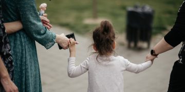 Hope and Homes for Children lansează proiectul „ACASĂ vezi cu INIMA”