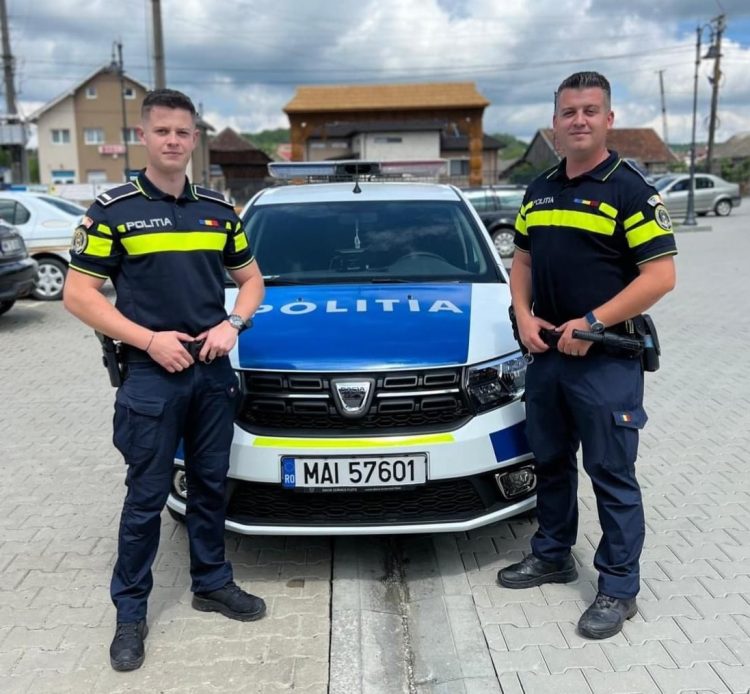 Cum au salvat doi poliţişti ai Secției 3 Poliție Rurală Farcașa o persoană care a vrut să se sinucidă